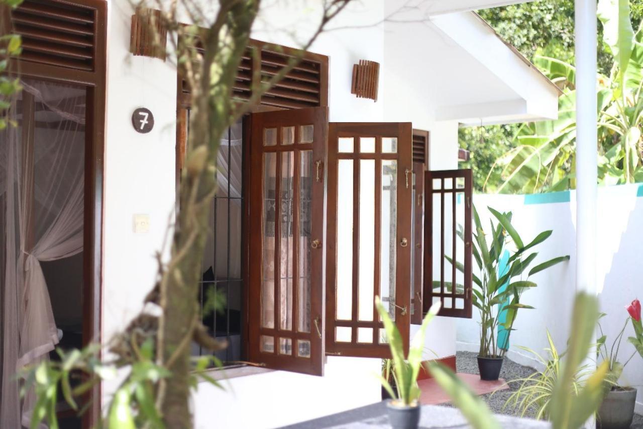 Bakery Family Guest House มิริสซา ภายนอก รูปภาพ