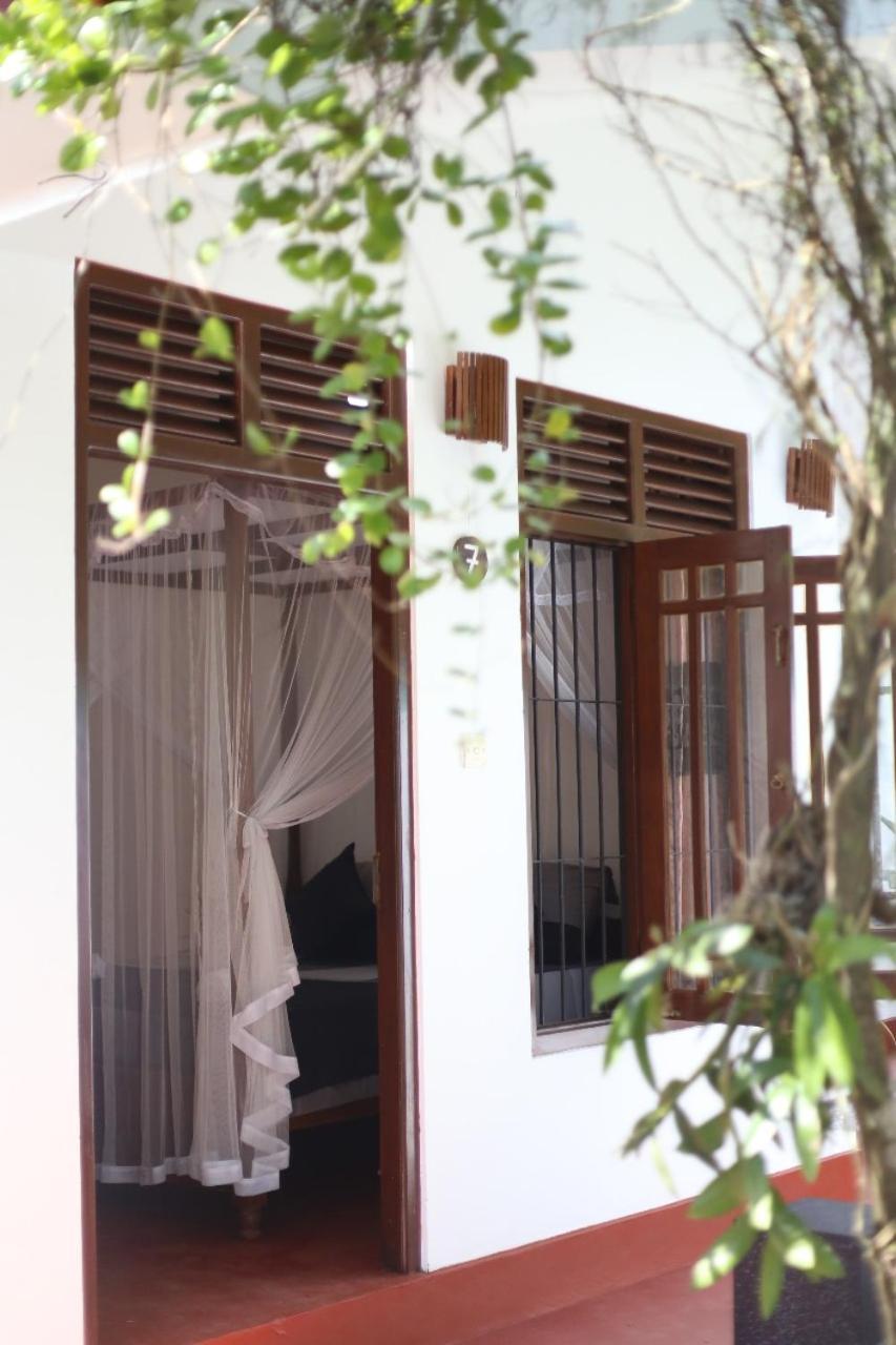 Bakery Family Guest House มิริสซา ภายนอก รูปภาพ