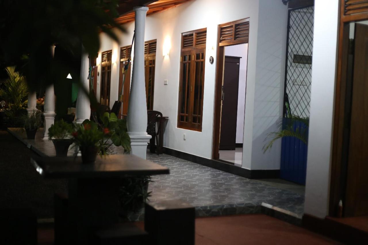 Bakery Family Guest House มิริสซา ภายนอก รูปภาพ