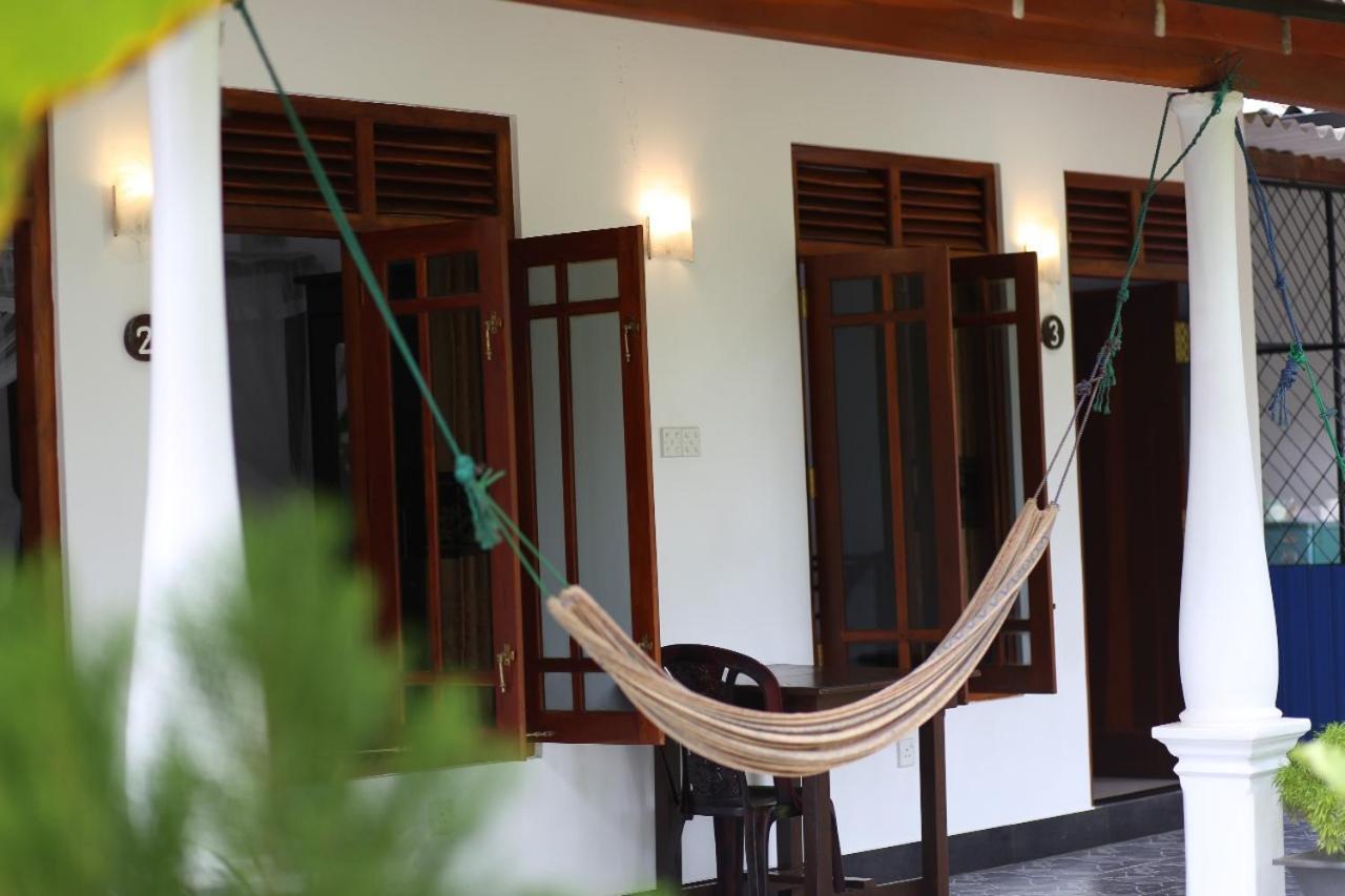 Bakery Family Guest House มิริสซา ภายนอก รูปภาพ