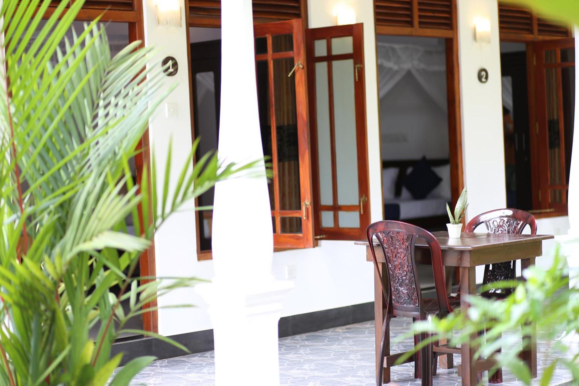 Bakery Family Guest House มิริสซา ภายนอก รูปภาพ