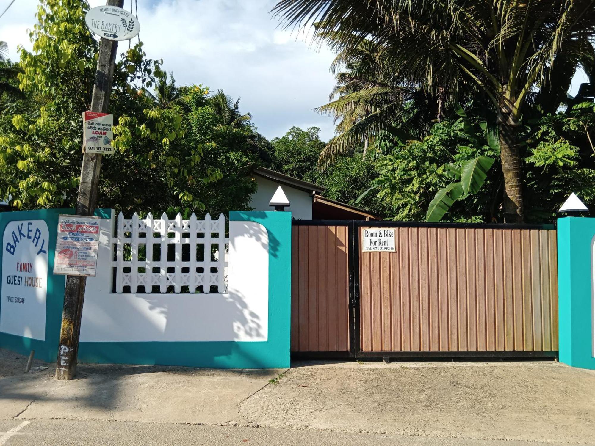 Bakery Family Guest House มิริสซา ภายนอก รูปภาพ