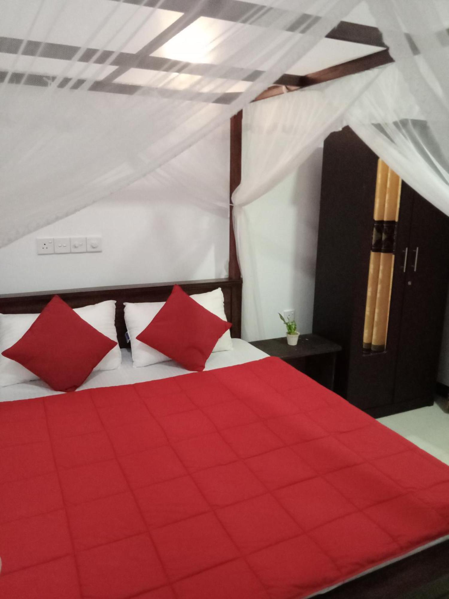 Bakery Family Guest House มิริสซา ภายนอก รูปภาพ
