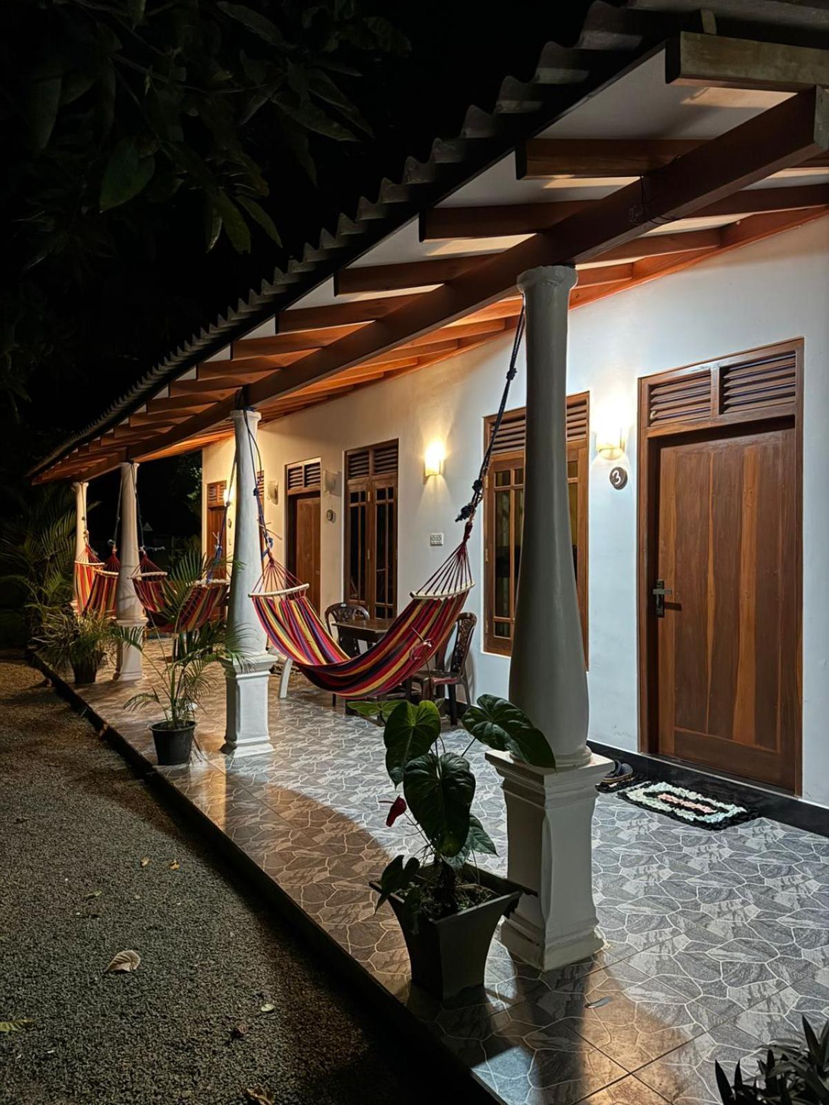 Bakery Family Guest House มิริสซา ภายนอก รูปภาพ
